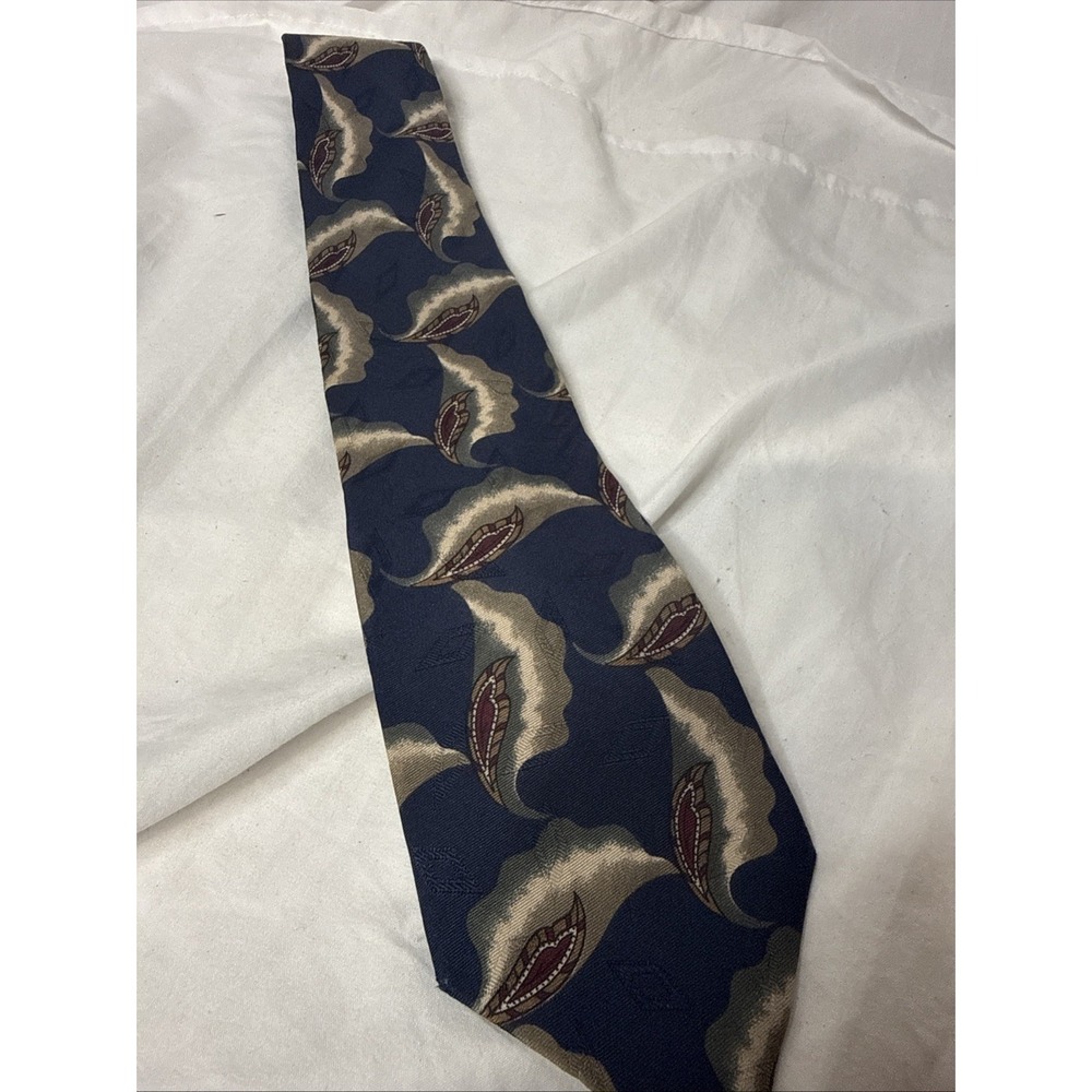 VTG HART SCHAFFNER MARX Mens 100% Silk Jacquard Tie USA PAISLEY Feather Blue